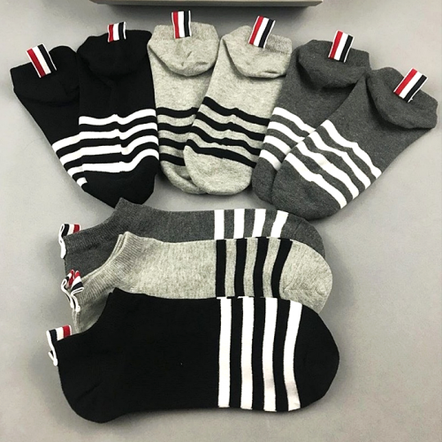 THOM BROWNE 내추럴 시그니처 반목 양말