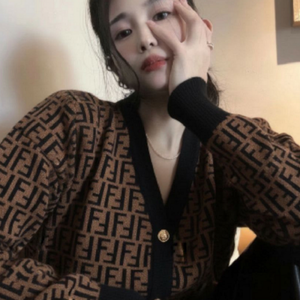 FF로고 자가드 가디건