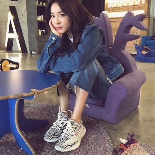 이지부스트 350V2 지브라