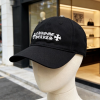 Chrome Hearts 시그니처 고딕 로고 자수 베이스볼 캡