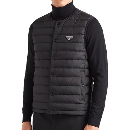 PRADA 플레이트 패딩 베스트