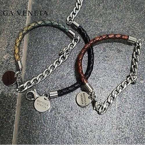 BOTTEGA VENTA 하프 가죽 스틸 팔찌