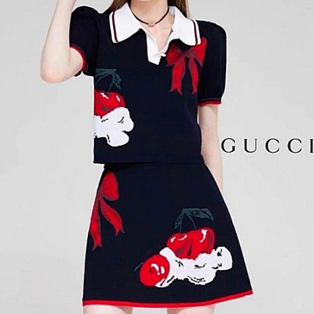 GUCCI 레드라인 카라배색 투피스