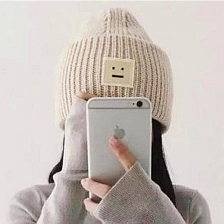 아*네 ACNE STUDIOS 로고패치 비니