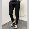 BURBERRY  레드기사 자수로고 아이스 슬랙스